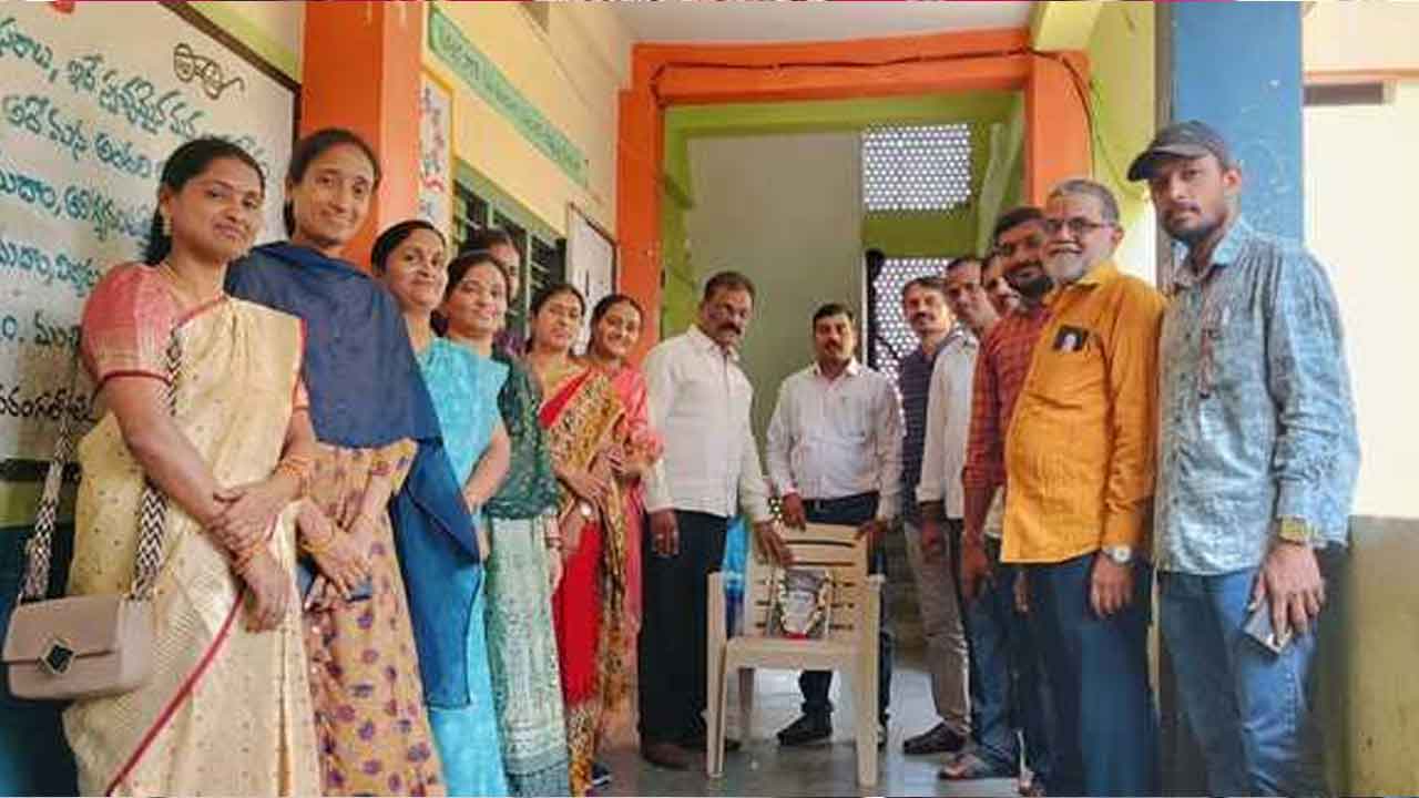 Mahatma Phule | సామాజిక సంస్కరణ ఉద్యమంలో ఫూలే ఒక చైతన్య దీపిక : నరేంద్ర స్వామి