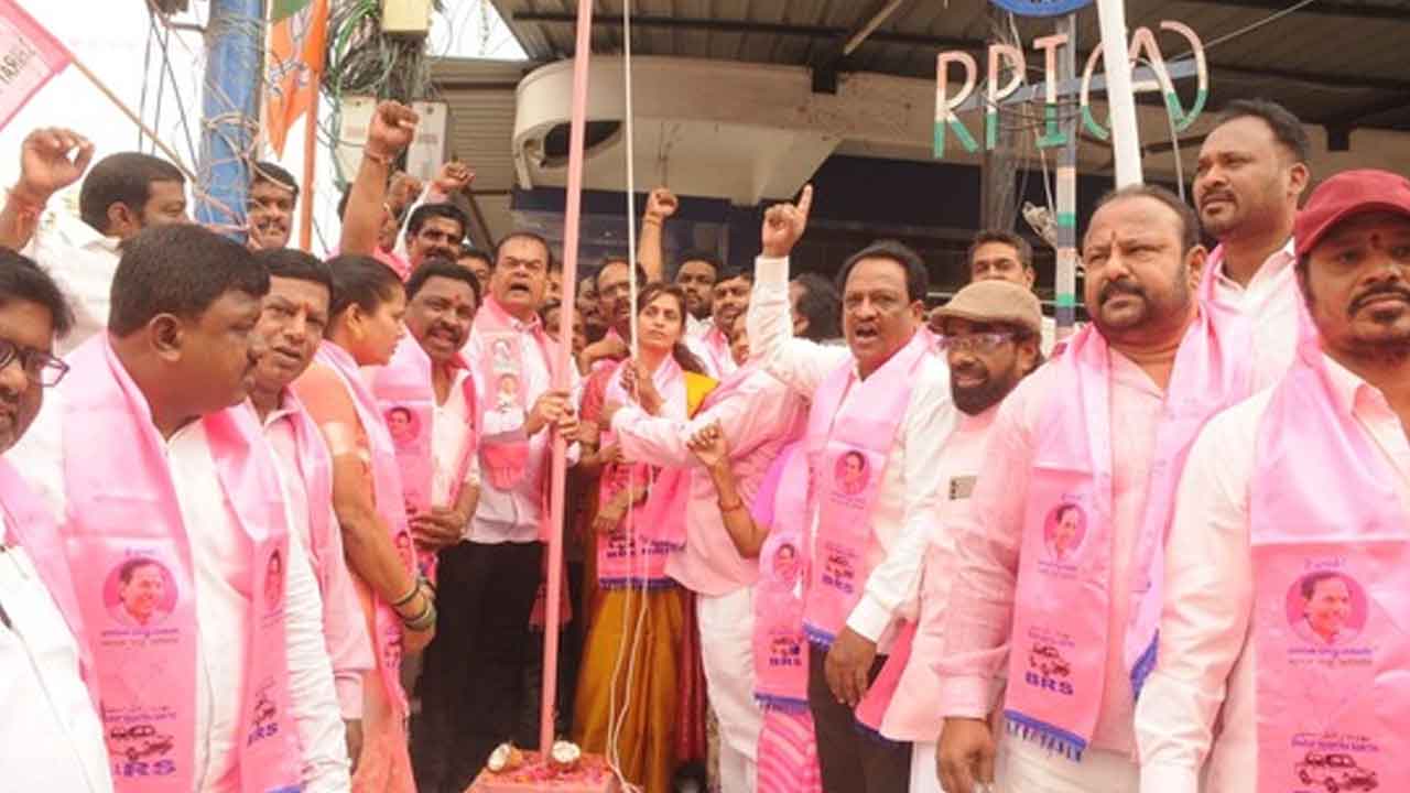 MLA Venkatesh | రజతోత్సవ సభ వైపు యావత్ దేశం ఎదురు చూస్తుంది : ఎమ్మెల్యే కాలేరు వెంకటేష్