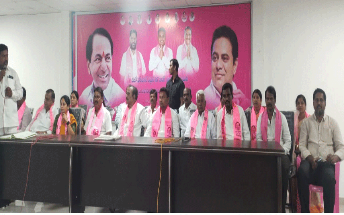 BRS : బీఆర్ఎస్ ర‌జ‌తోత్స‌వ‌ సభను విజయవంతం చేయాలి : మాజీ విప్ రేగా కాంతారావు