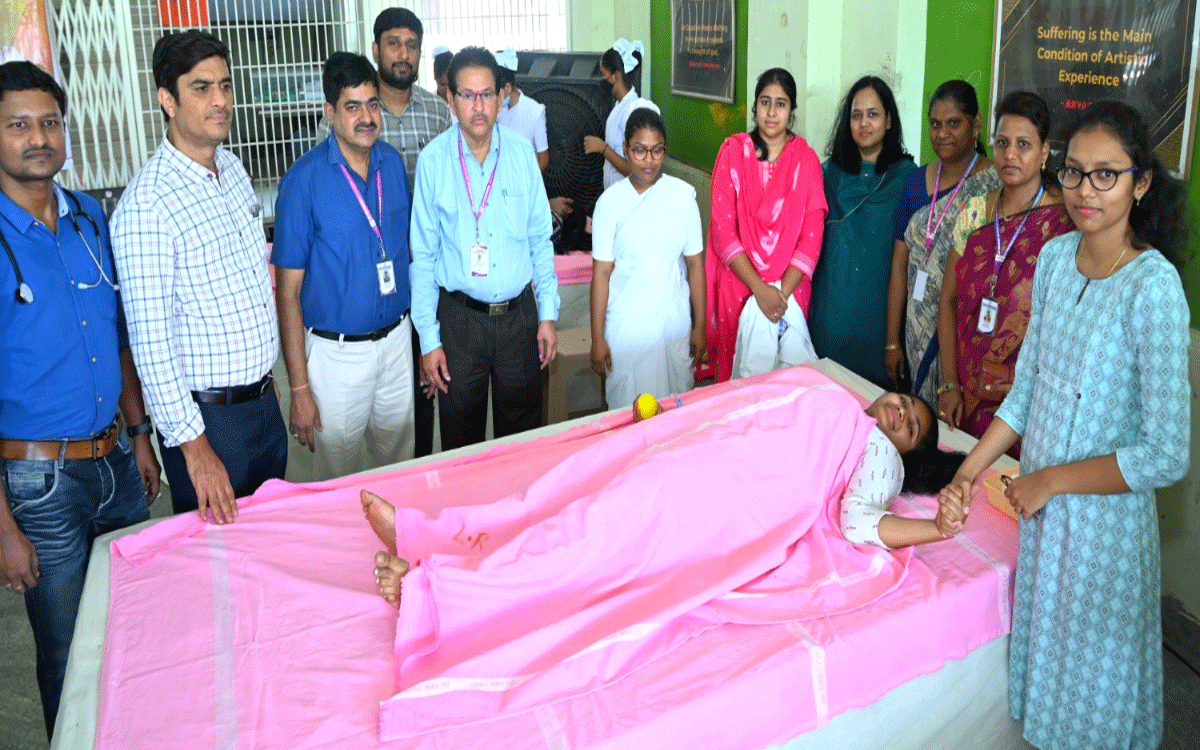Khammam : ర‌క్త‌దానం వేరొక‌రికి ప్రాణ‌దానం : డీఎంహెచ్ఓ క‌ళావ‌తిబాయి