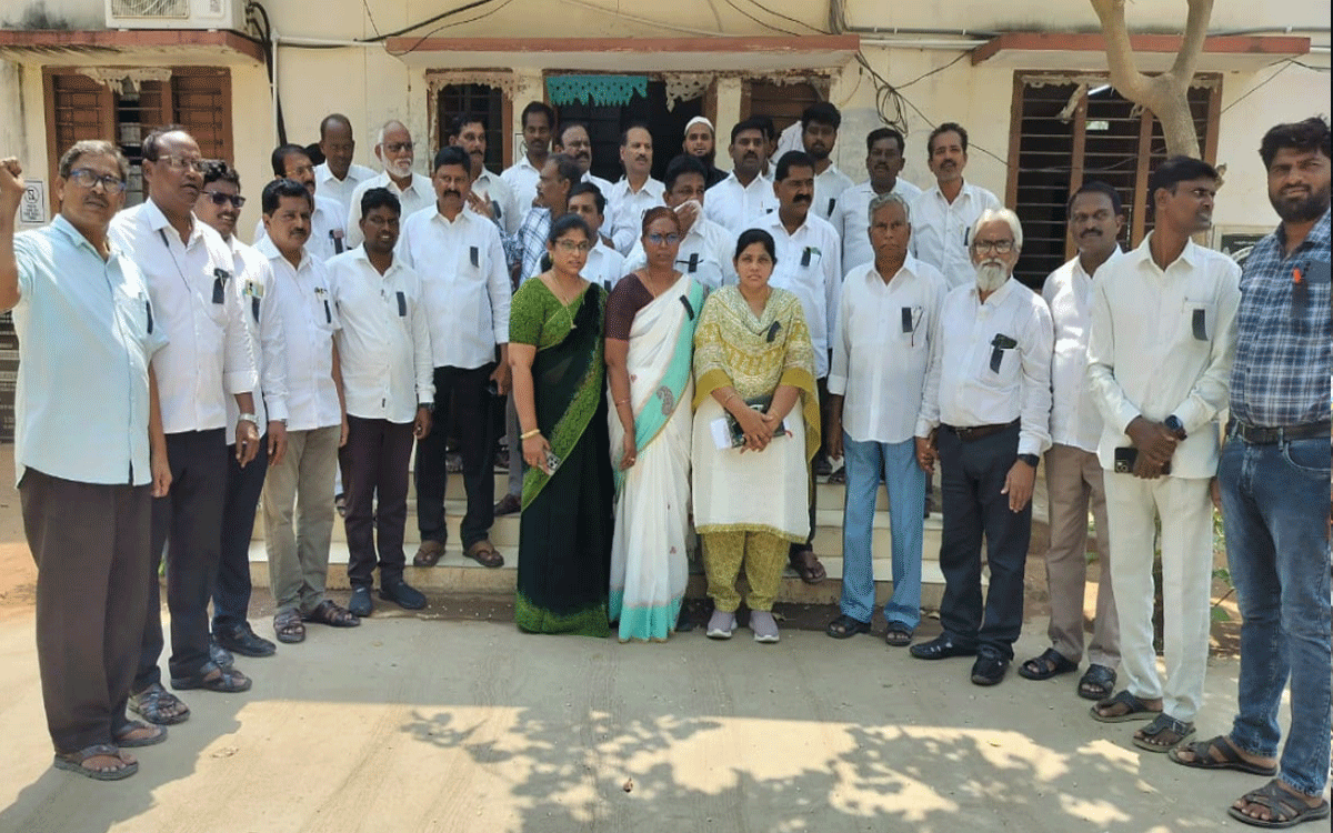 Kodada : ఉగ్ర దాడిని ఖండిస్తూ న్యాయవాదులు విధుల బహిష్కరణ