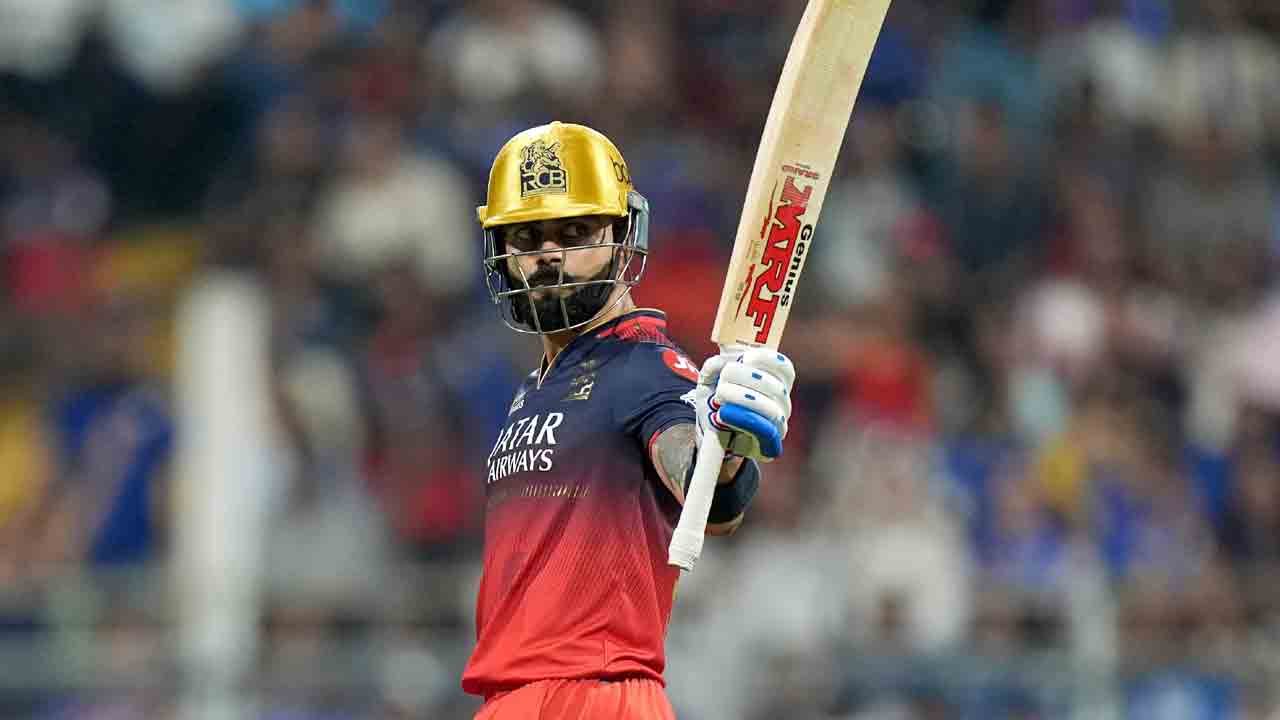 IPL 2025 | సిక్స‌ర్‌తో కోహ్లీ హాఫ్ సెంచ‌రీ.. ఆ కాసేప‌టికే ఆర్సీబీ రెండో వికెట్