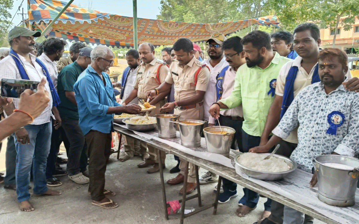 Kothugudem : స్వేచ్ఛ‌గా బ‌తుకుతున్న‌మంటే అంబేద్కర్ చలువే : కాపు సీతాల‌క్ష్మి