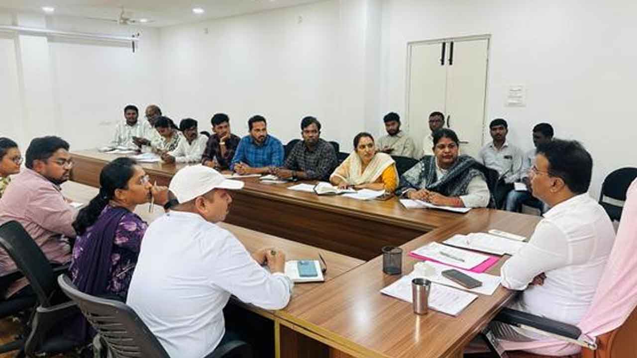 MLA KP Vivekanand | అభివృద్ధి పనులను త్వరితగతిన పూర్తి చేయాలి : ఎమ్మెల్యే కేపీ వివేకానంద్