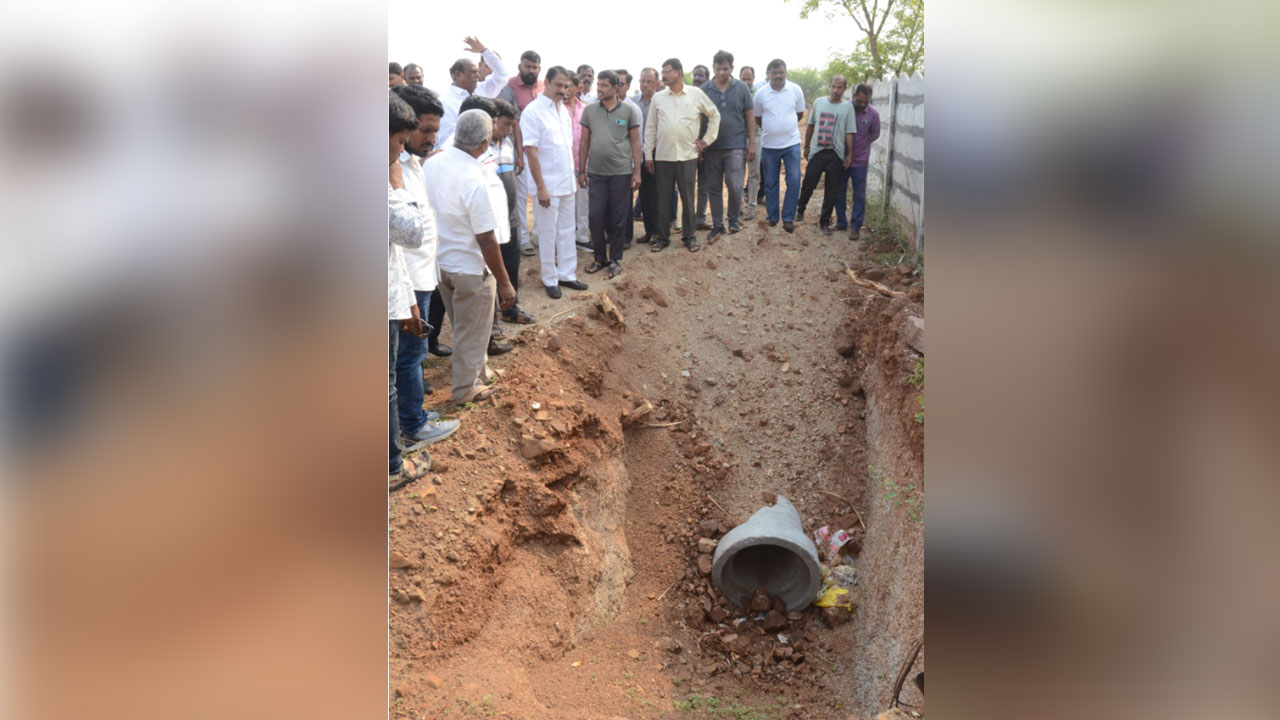 LB Nagar | ట్రంక్ లైన్ పనులను పునరుద్ధరింపజేస్తున్నాం : ఎమ్మెల్యే సుధీర్ రెడ్డి