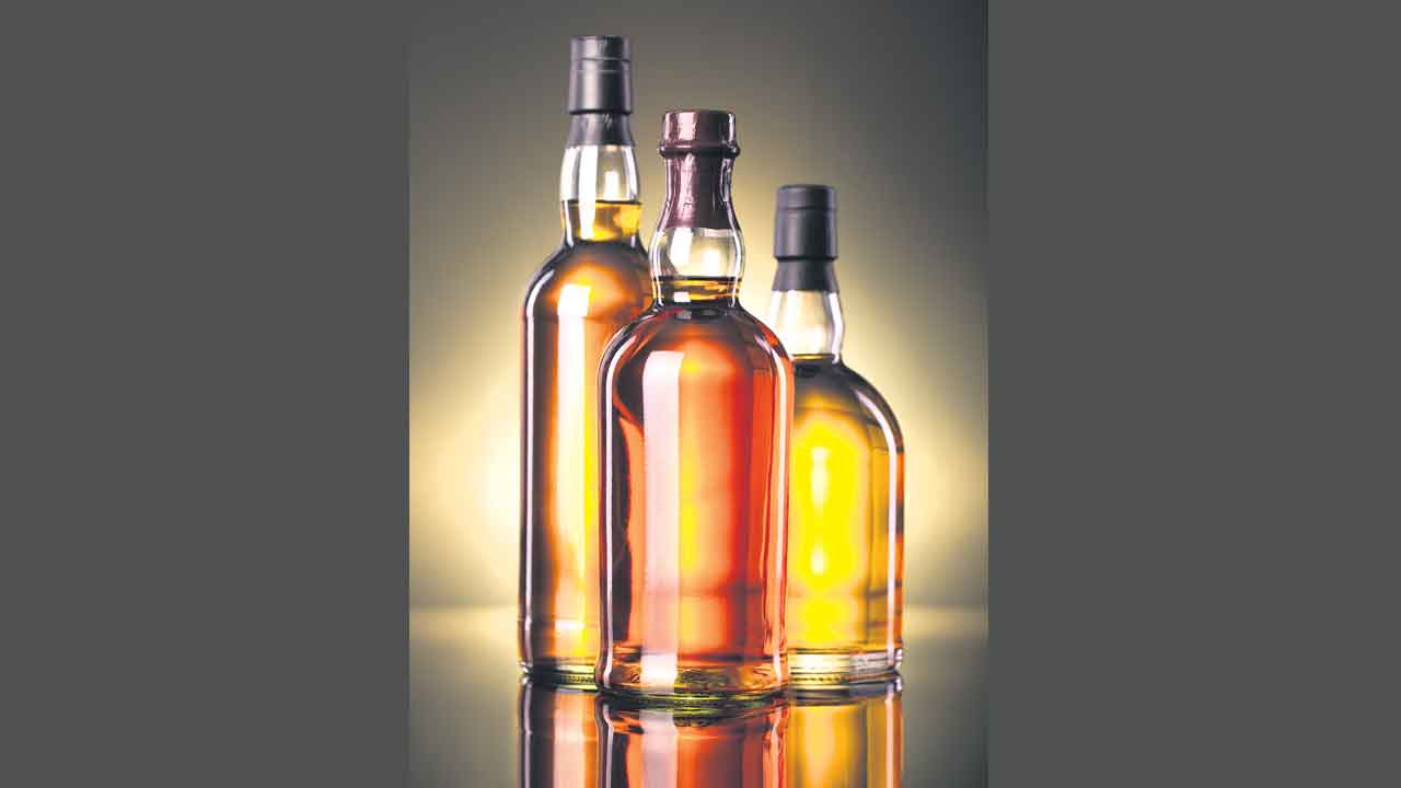 Liquor Prices | జూలై నుంచి మద్యం ధరల పెంపు!.. 2 వేల కోట్ల అదనపు ఆదాయమే లక్ష్యం!