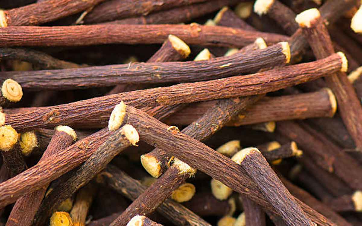 Liquorice | అతి మ‌ధురం చూర్ణంతో ఇంటి చిట్కాలు.. ఏయే అనారోగ్య స‌మ‌స్య‌ల‌కు ఎలా ఉప‌యోగించాలంటే..?