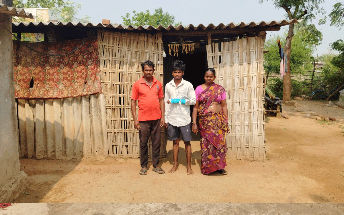Chandrugonda : ఇందిరమ్మ ఇళ్ల ఎంపికలో అన్యాయం.. మద్దుకూరు గ్రామస్తుల నిరసన