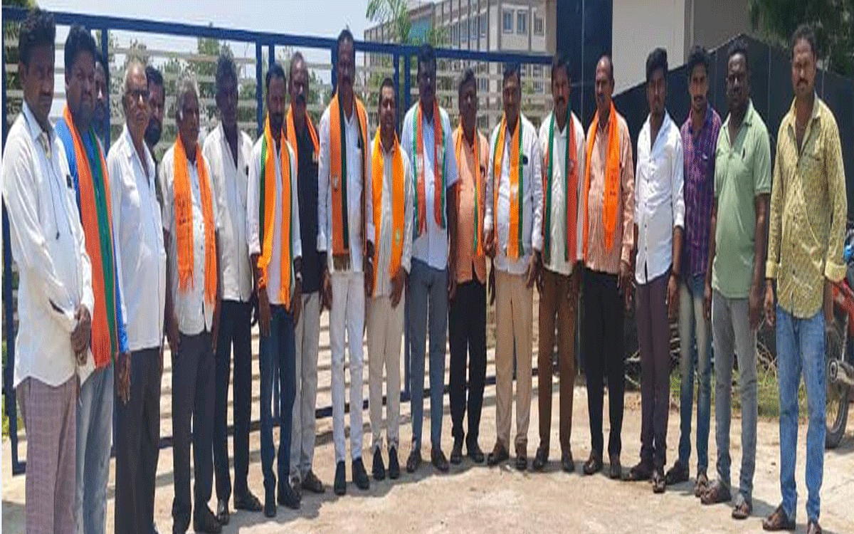 BJP : మధిరలో పూర్తైన‌ వంద పడకల హాస్పిటల్‌ను ప్రారంభించాలి : ఏలూరి నాగేశ్వర్‌రావు