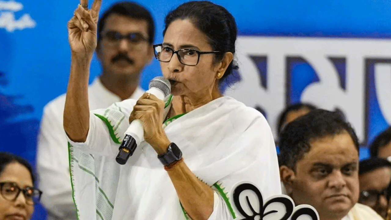 Mamata Banerjee: నేను బ్ర‌తికున్నంత కాలం.. ఎవ‌రికీ ఉద్యోగాలు పోవు: మ‌మ‌తా బెన‌ర్జీ