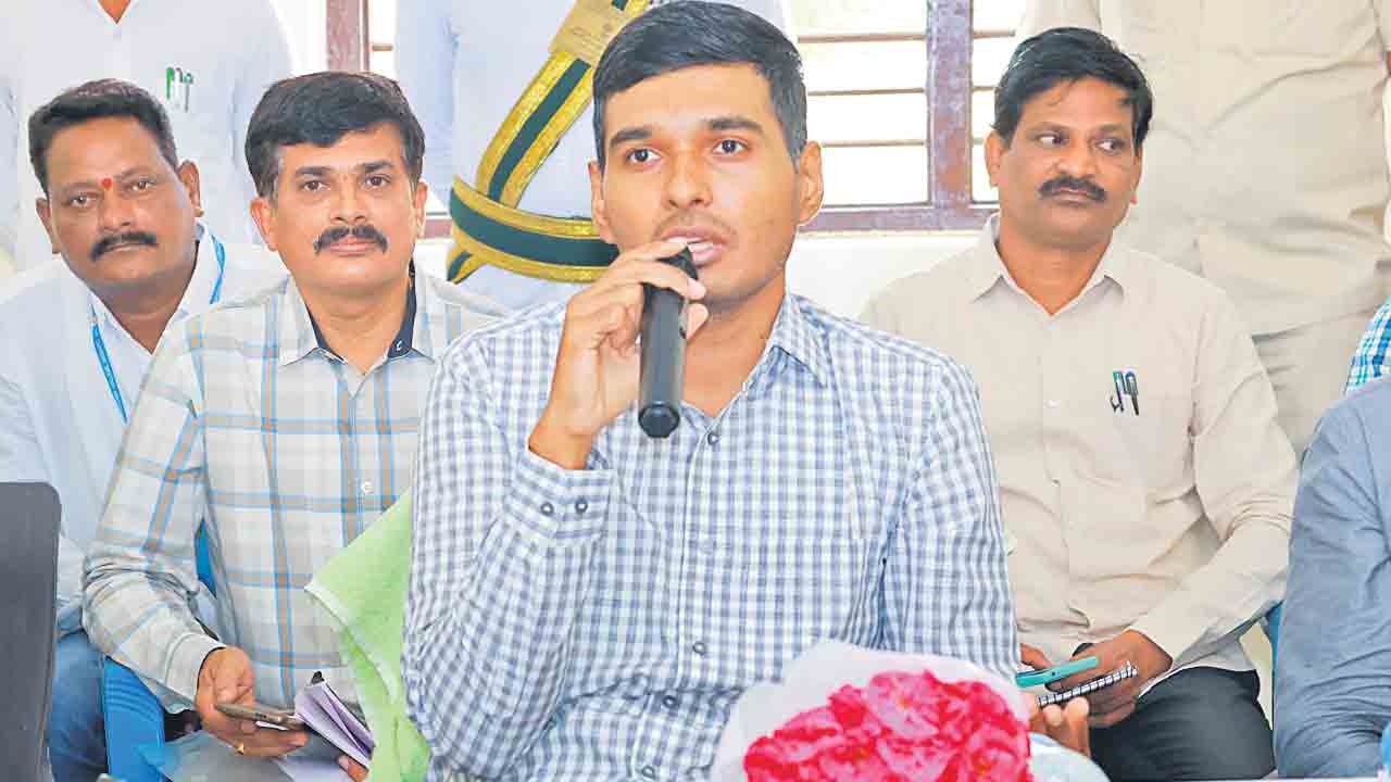 మత్స్యకారులకు మార్కెటింగ్ కల్పిస్తాం