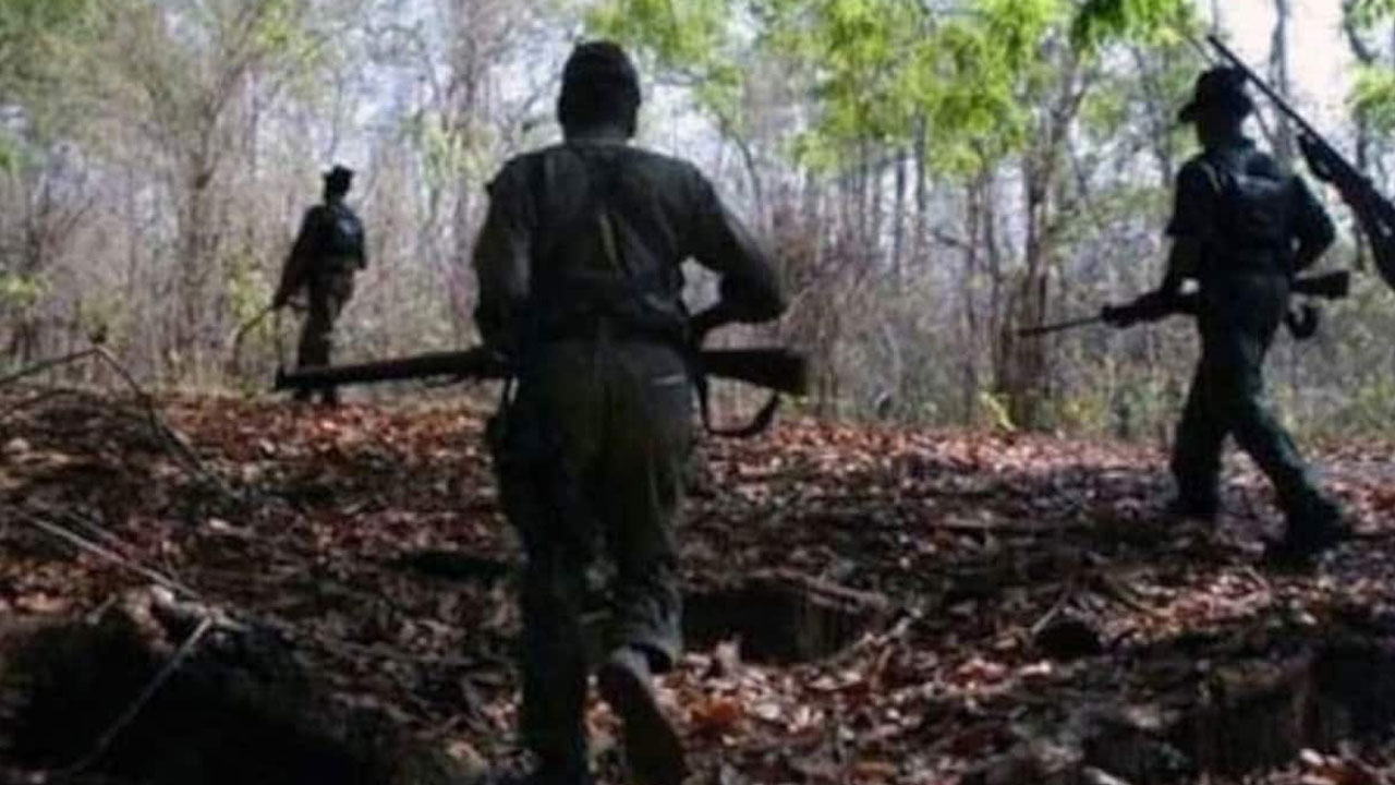 Maoists | అల్లూరి జిల్లా ఏజెన్సీలో ఎదురుకాల్పులు.. తృటిలో తప్పించుకున్న మావోయిస్టులు