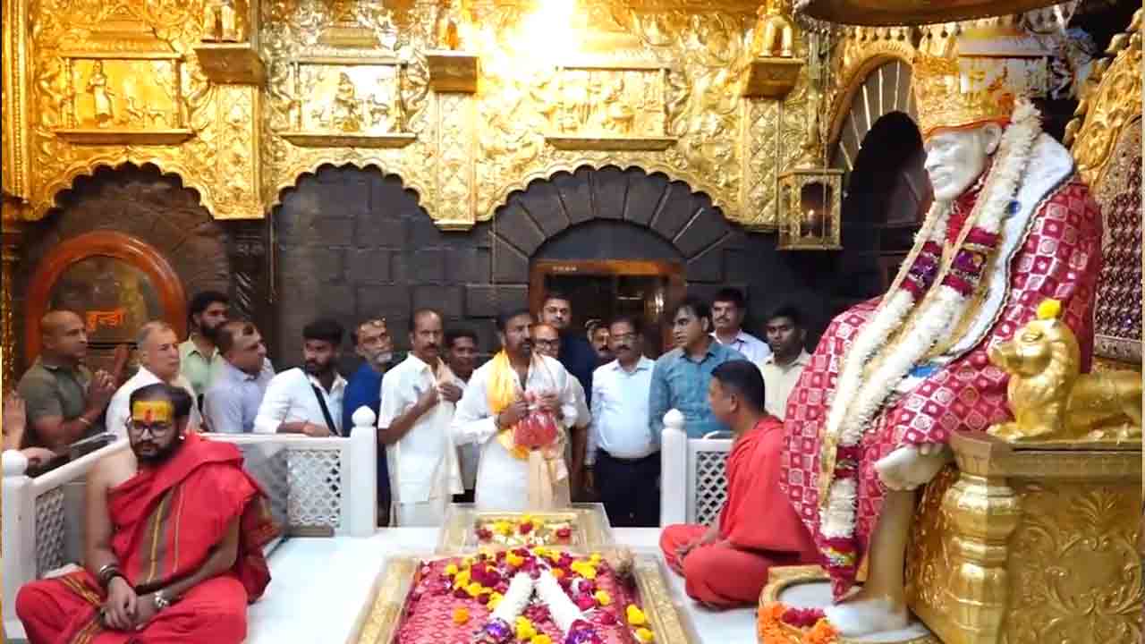 Manchu Mohan Babu | షిరిడి సాయిబాబా ద‌ర్శించుకున్న మోహ‌న్ బాబు