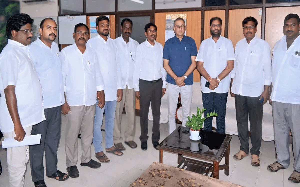 BSNL : బీఎస్ఎన్ఎల్ సేవలపై ప్రజలకు అవగాహన కల్పించాలి : ఎంపీలు వద్దిరాజు, రామ సహాయం