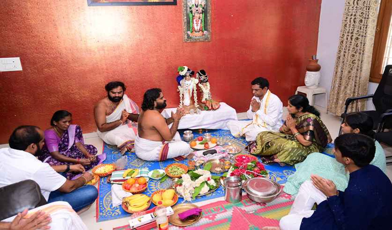 karimnagar | అట్టహాసంగా ఎదుర్కోళ్లు