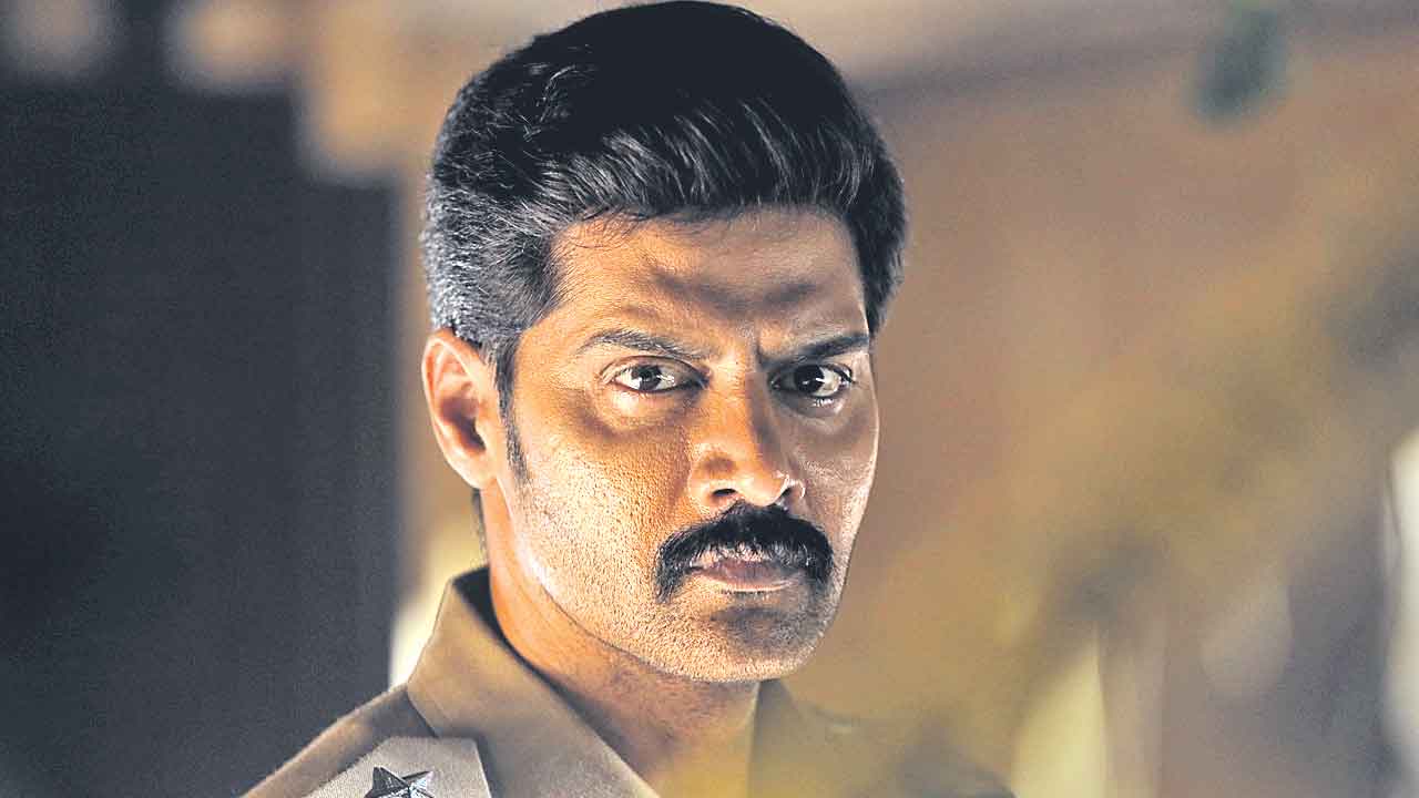 ఇన్వెస్టిగేటివ్‌ థ్రిల్లర్‌ ‘ఎలెవన్‌’