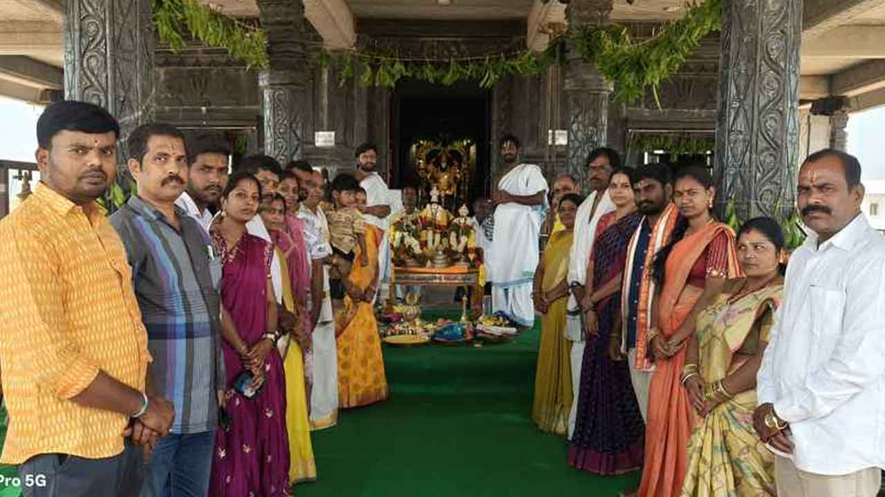 Sitharama kalyanam | రేణికుంట శ్రీగిరి వెంకటేశ్వర ఆలయంలోవైభవంగా సీతారాముల కళ్యాణం