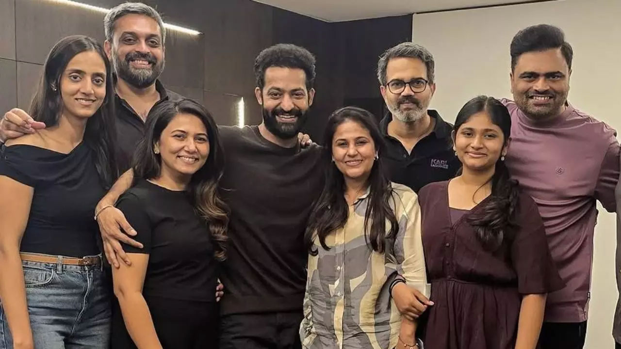 NTR | వంశీ పైడిపల్లి, సుకుమార్ ఫ్యామిలీస్తో ఎన్టీఆర్ ఫ్యామిలీ..అకేషన్ ఏంటి?