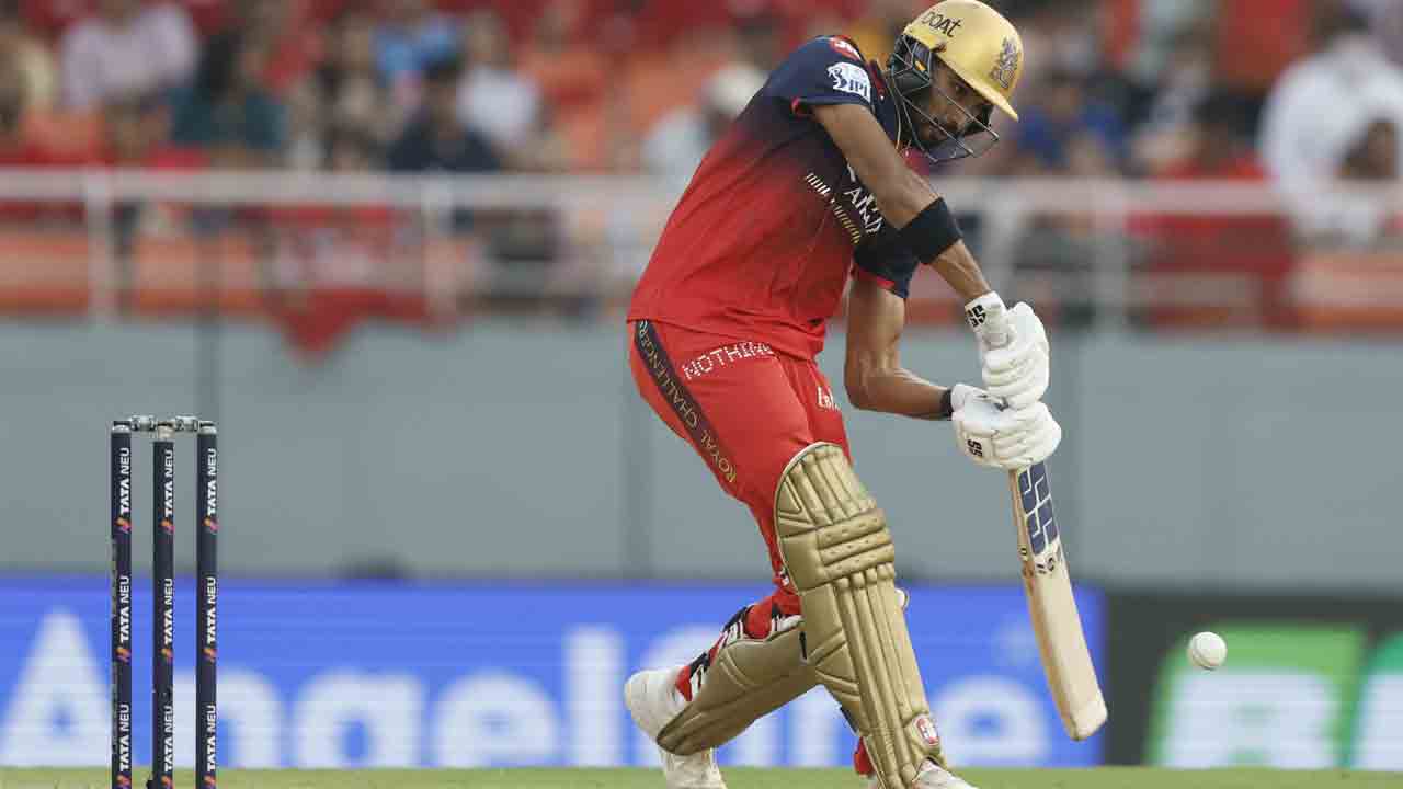 IPL 2025 | ప‌డిక్క‌ల్ హాఫ్ సెంచ‌రీ.. దంచేస్తున్న కోహ్లీ