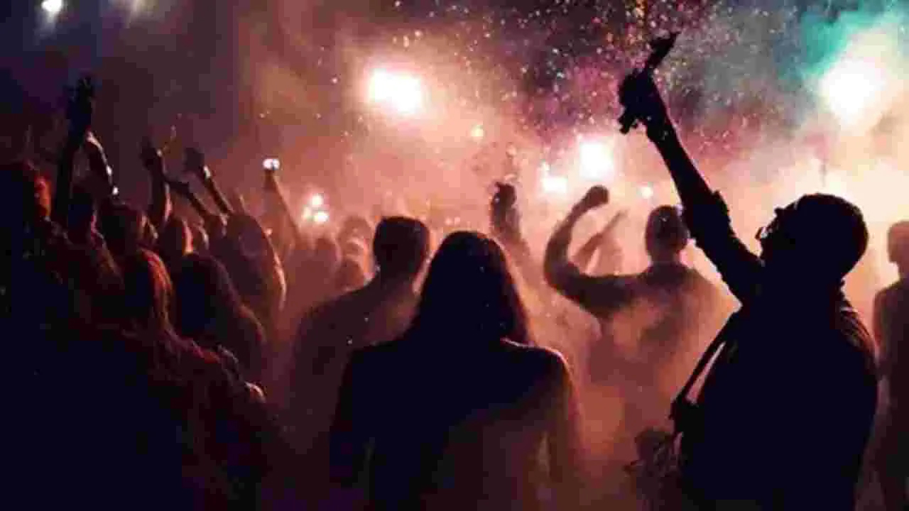 Hyderabad | మొయినాబాద్‌లో ముజ్రా పార్టీ.. 14 మంది యువకులను అరెస్టు చేసిన పోలీసులు