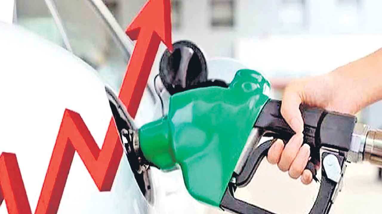 PM Modi | మోదీ సర్కారు దొంగ దెబ్బ.. ప్రజలకు తగ్గాల్సిన పెట్రోల్‌ ధర సర్కారు ఖాతాలోకి