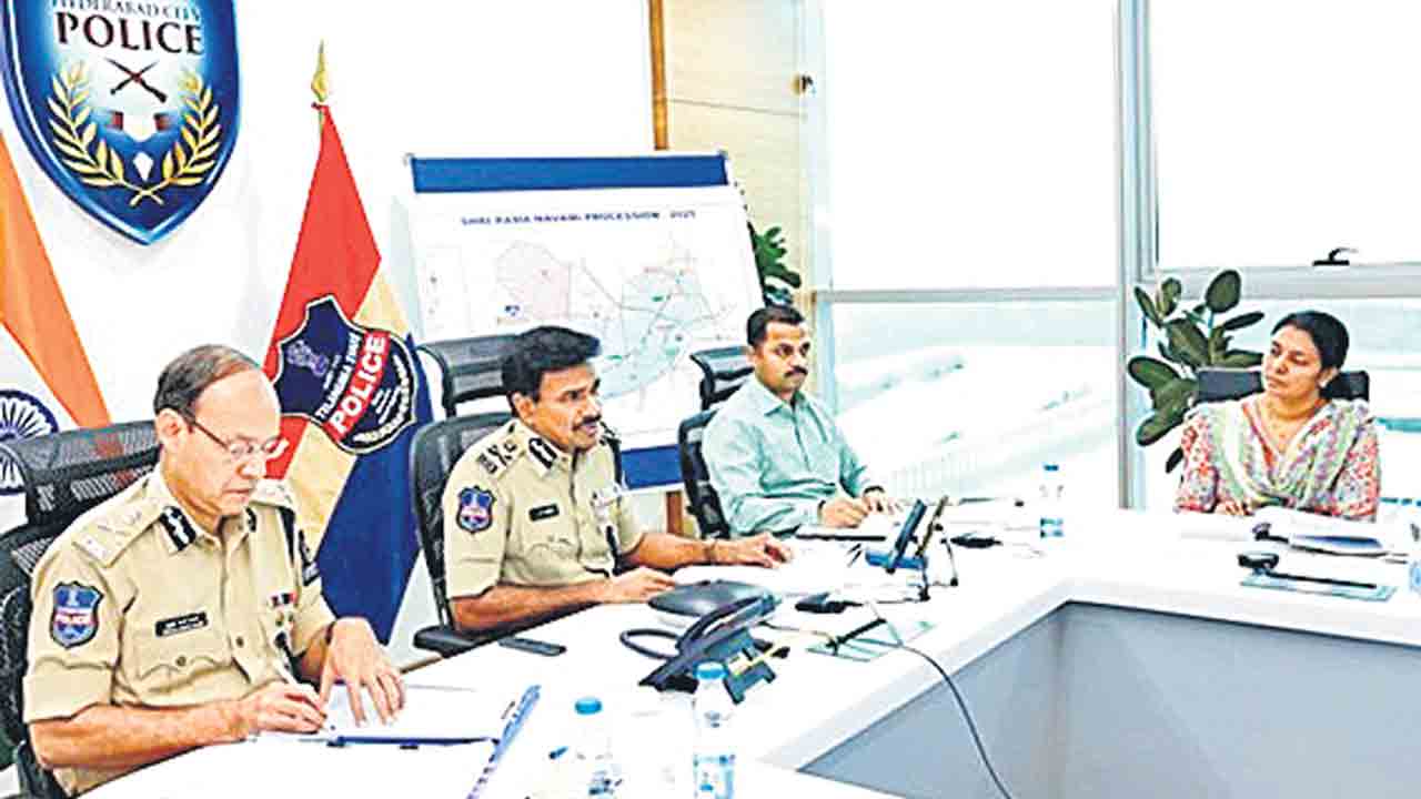 శోభాయాత్ర ప్రశాంతంగా జరగాలి