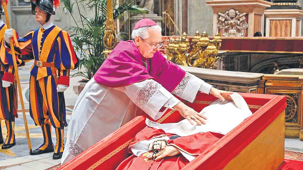 సాదాసీదాగా పోప్‌ ఫ్రాన్సిస్‌ అంత్యక్రియలు