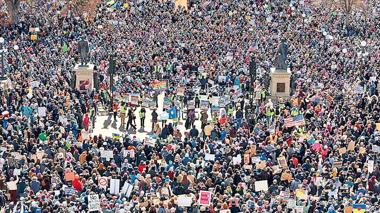 ట్రంప్‌.. హ్యాండ్సాఫ్‌!.. అమెరికా వ్యాప్తంగా పెద్ద ఎత్తున నిరసనలు