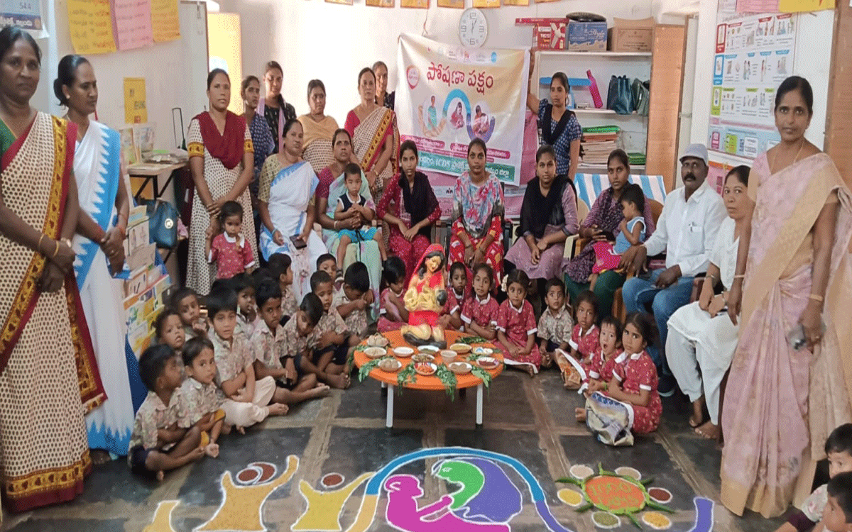 Karepally : పిల్లల ఎదుగుదలకు పౌష్టికాహారం అందించాలి : ఐసీడీఎస్ సూపర్‌వైజ‌ర్ రాధ
