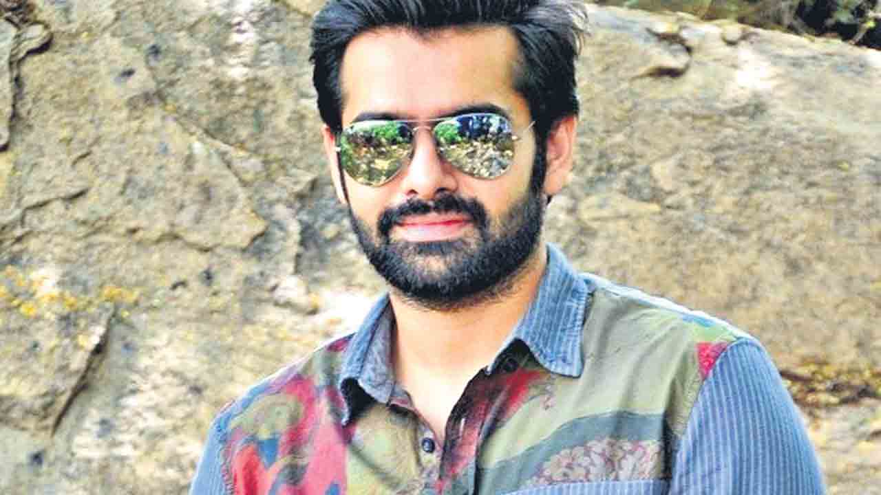 ‘క’ దర్శకులతో సినిమా?