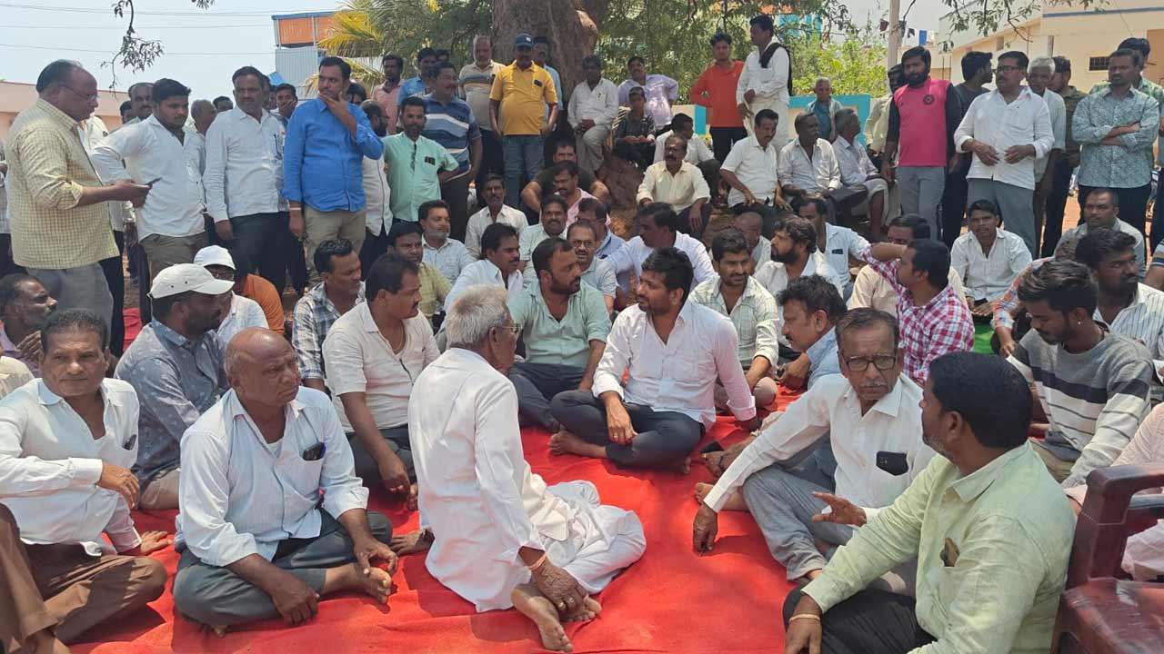 రామ మందిర భూములను కాపాడాలి.. రంజోల్‌ గ్రామ ప్రజల ఆందోళన