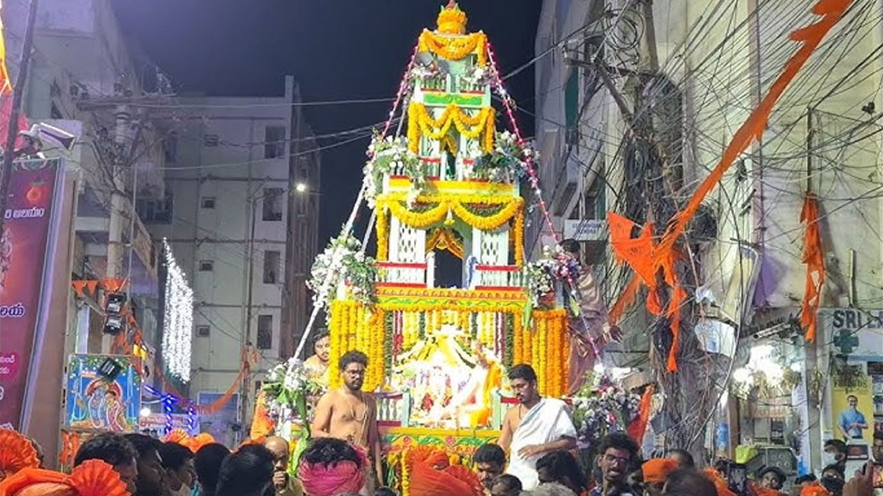 Sri Rama Navami | శ్రీరామ నవమి ఉత్సవాలు.. రమణీయంగా రథోత్సవం