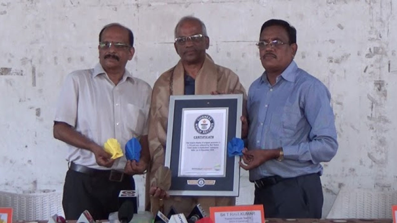 Ravi Kumar Toleti | ‘ఒరిగామి’ కళాకృతిలో శ్రీ వేంకటేశ్వరుడు.. రవి కుమార్ తోలేటి శ్రమకు సత్కారం