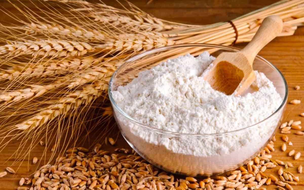 Refined Wheat Flour | మైదా పిండి ఆరోగ్యానికి ఎంత హానిక‌ర‌మో తెలుసా..? తెల్ల‌ని విషాన్ని తింటున్నార‌ని మీకు తెలుసా..?