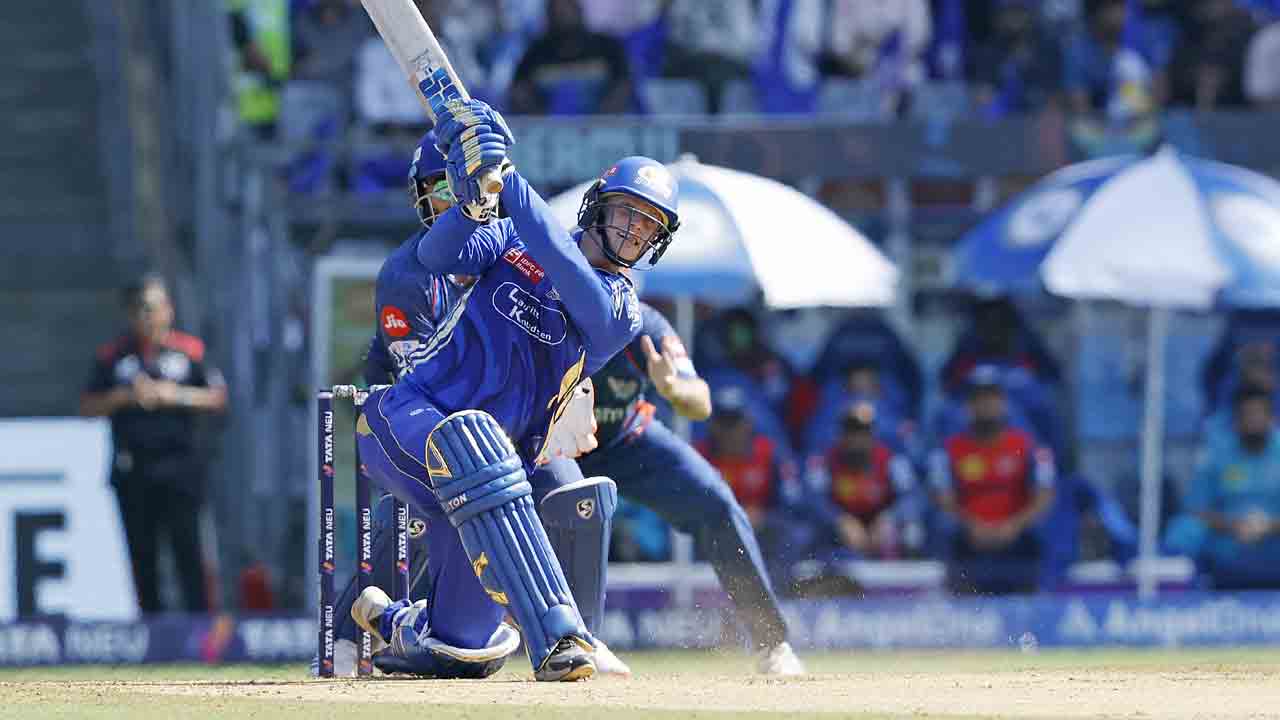 IPL 2025 | రికెల్ట‌న్ హాఫ్ సెంచ‌రీ.. ప‌రుగులు తీస్తున్న‌ ముంబై స్కోర్‌బోర్డు