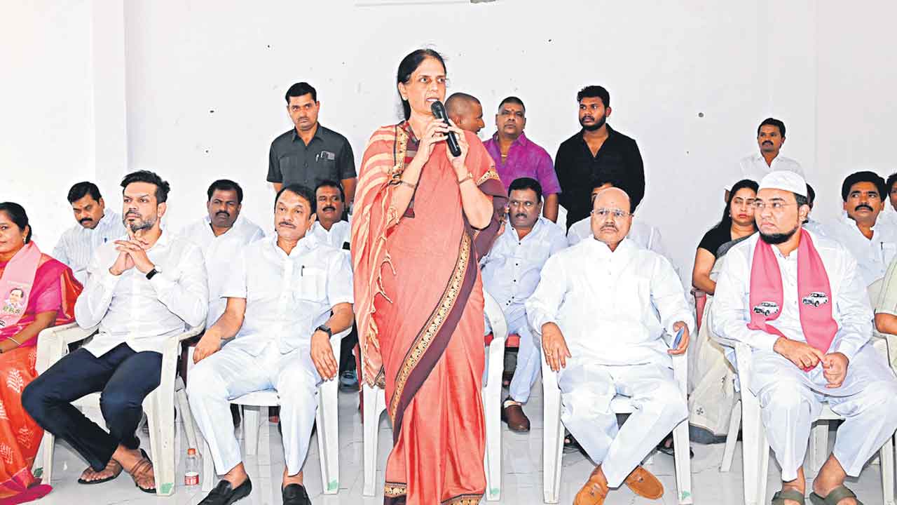 వరంగల్‌ సభతో వణుకు పుట్టిద్దాం