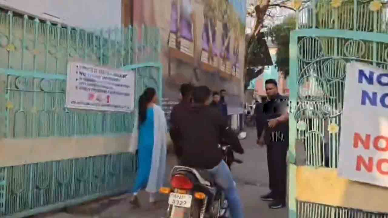 Arya 2 Re Release | ‘ఆర్య 2’ రీ రిలీజ్.. ఆర్‌టీసీ క్రాస్ రోడ్స్‌లో హై అలర్ట్