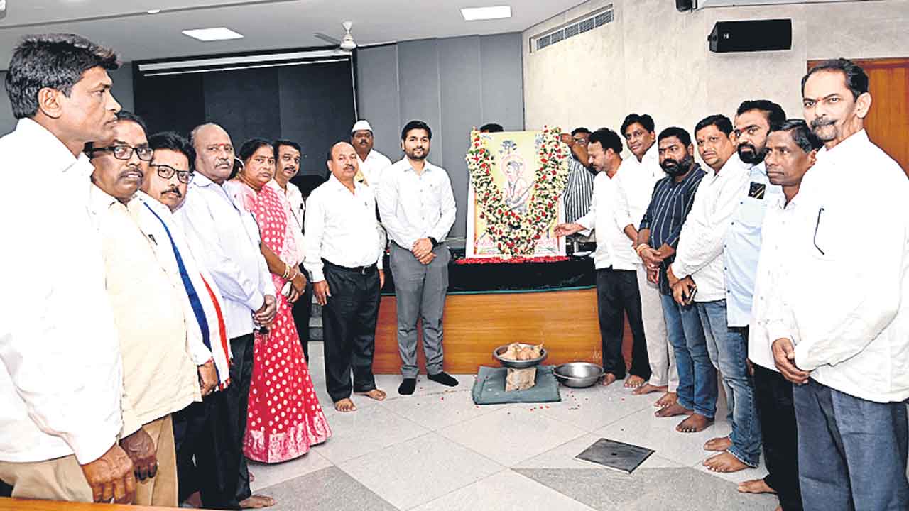 పోరాటయోధుడు సర్వాయి పాపన్న