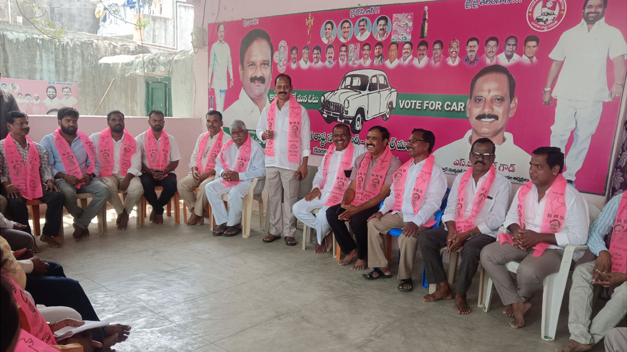 Bhoothpur | బీఆర్ఎస్ రజతోత్సవ సభకు ఊరూరా గులాబీ జెండా ఆవిష్కరణలు చేయాలి