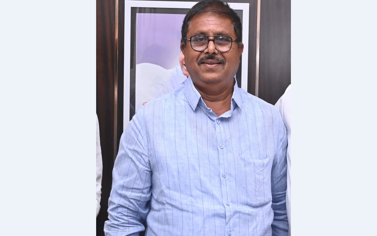 Julurupadu : బీఆర్ఎస్‌ బహిరంగ సభను విజయవంతం చేయాలి : యల్లంకి సత్యనారాయణ