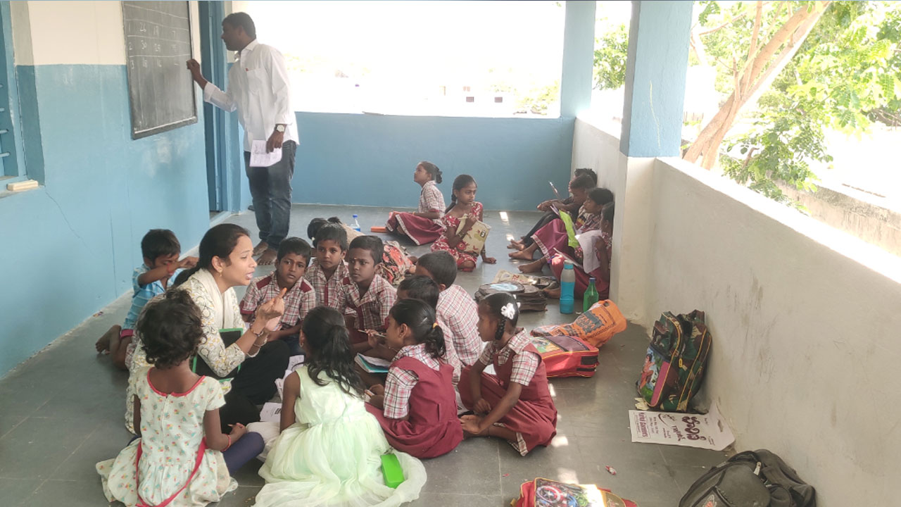 Narayanapet | వ‌రండాలో చ‌దువులు.. త‌ల‌కెక్క‌ని గురువుల పాఠాలు..