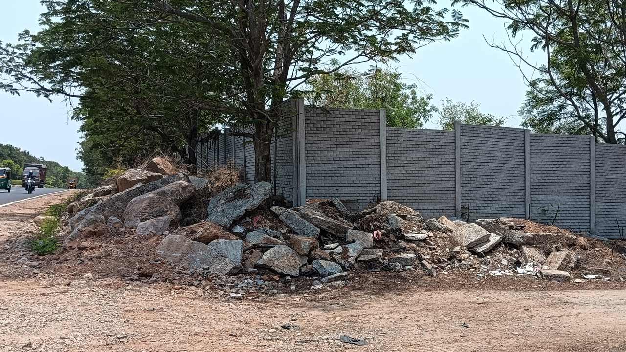 HMDA | ఎమ్మెల్యే దగ్గరి బంధువు సహకారంతో.. శంషాబాద్‌లో హెచ్‌ఎండీఏ భూముల కబ్జాకు కుట్ర..