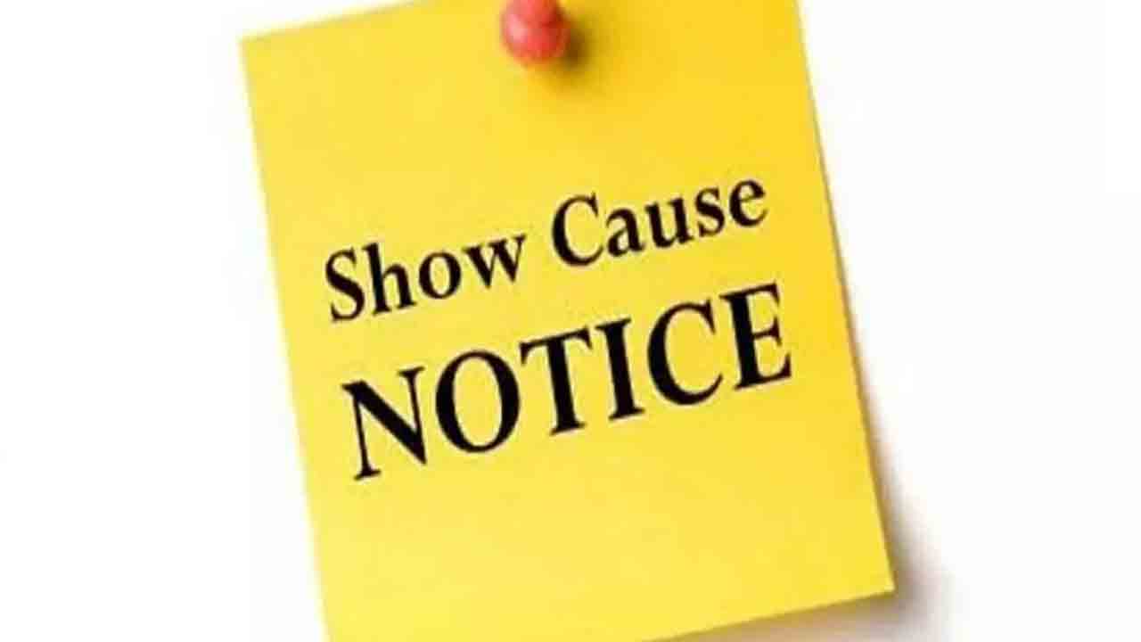 65 మంది టీచర్లకు షోకాజ్‌ నోటీసులు