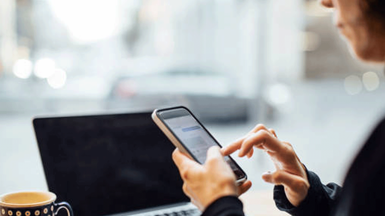 Social Media Posts: సోష‌ల్ మీడియాలో అనుచిత పోస్టులు.. ఆ దేశంలో రోజుకు 33 మంది అరెస్టు