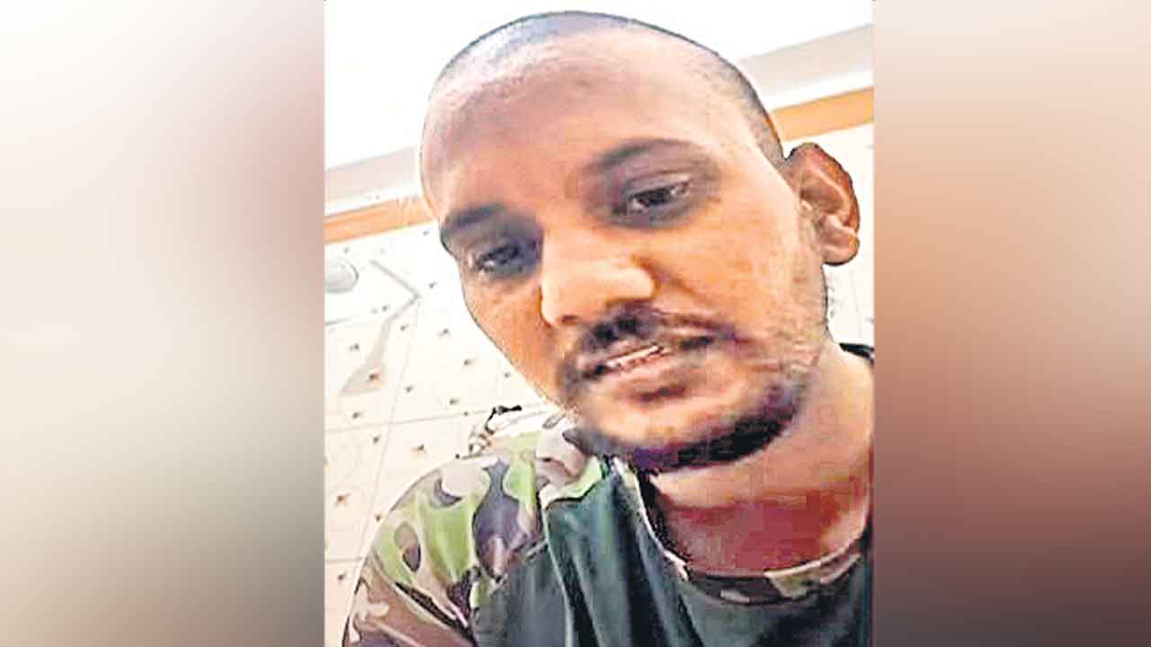 నా చితాభస్మాన్ని మురికి కాల్వలో పడేయండి!