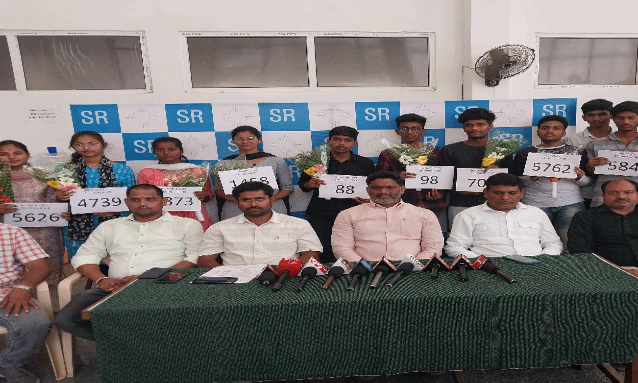 JEE Result |జేఈఈ అడ్వాన్స్డ్ లో ఎస్సార్ విద్యార్థుల ప్రతిభ