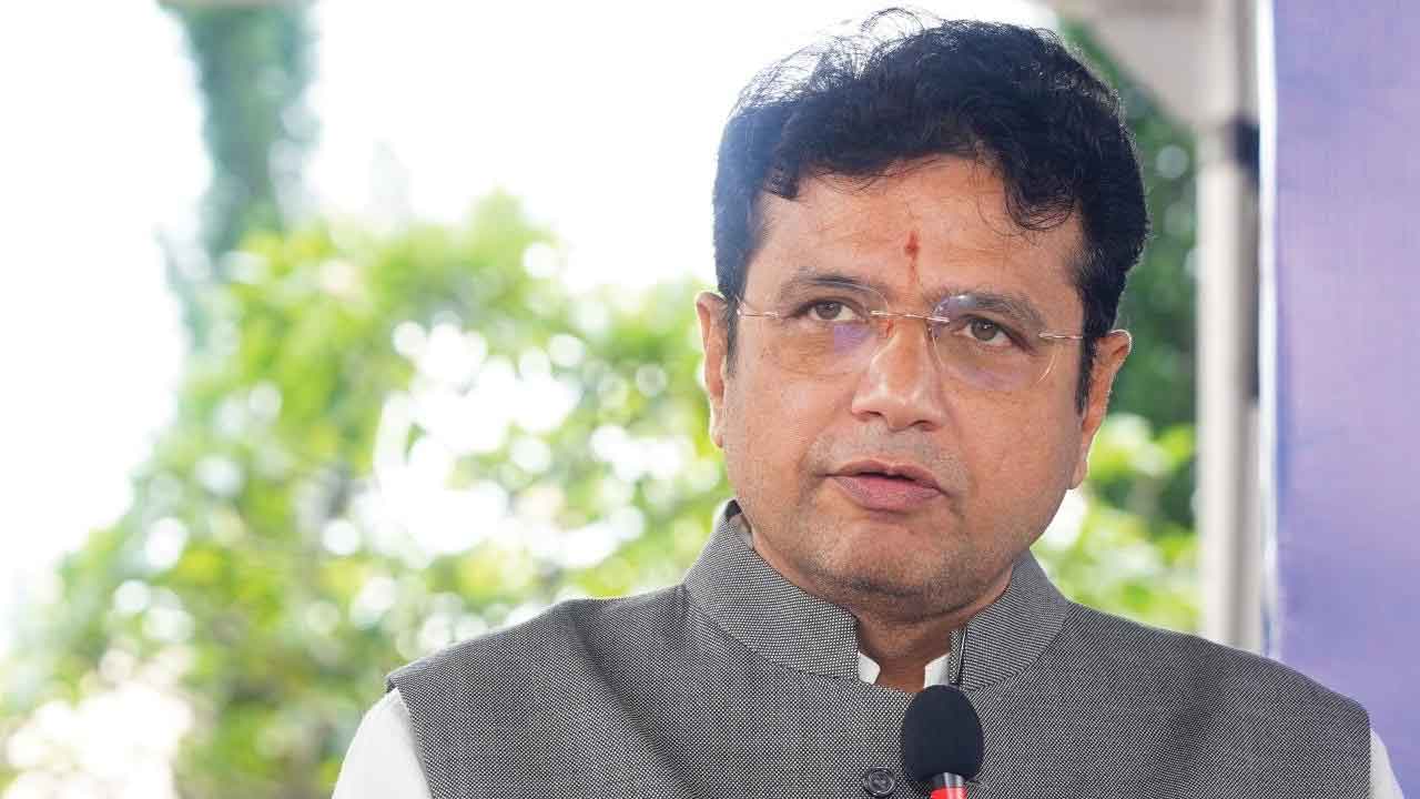 టీ ఫైబర్‌తో ప్రతి ఇంటికీ ఇంటర్నెట్‌: శ్రీధర్‌బాబు