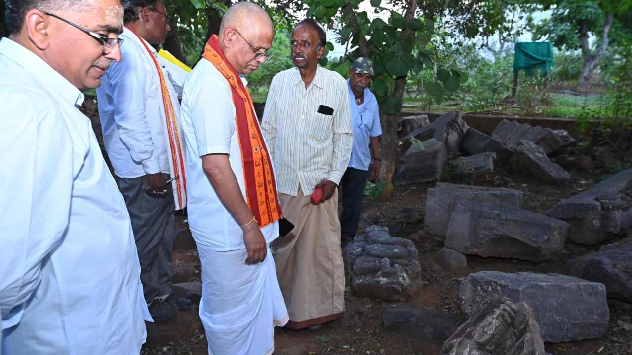Srisailam | శ్రీశైల క్షేత్ర చారిత్రక సంపద పరిరక్షణకు చర్యలు తీసుకోండి.. ఆలయ ఈవో ఆదేశాలు