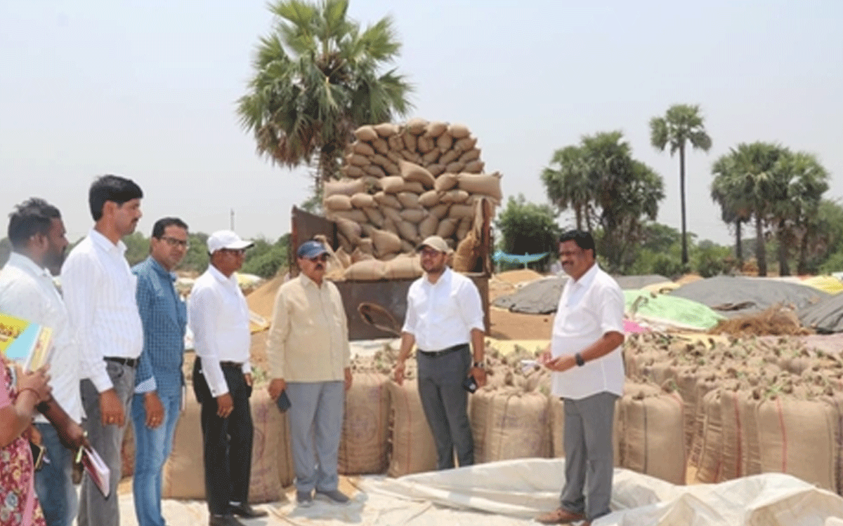 Penpahad : రైస్ మిల్లుల వ‌ద్ద ధాన్యంలో త‌రుగు లేకుండా చూడాలి : క‌లెక్ట‌ర్ తేజ‌స్ నంద్‌లాల్ ప‌వార్‌