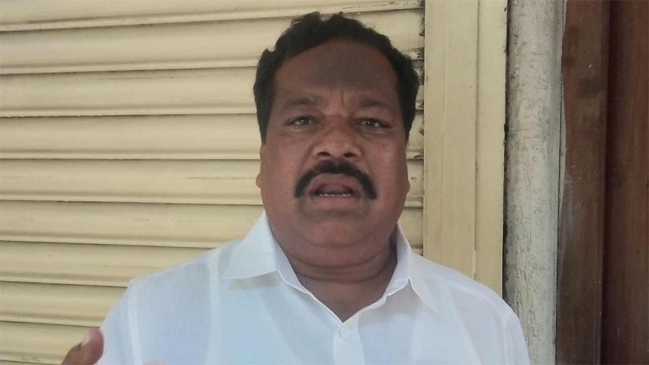 పంచాయతీరాజ్‌ చట్టాలను రాష్ట్ర ప్రభుత్వం తూట్లు పొడుస్తుంది: సర్పంచ్‌లు